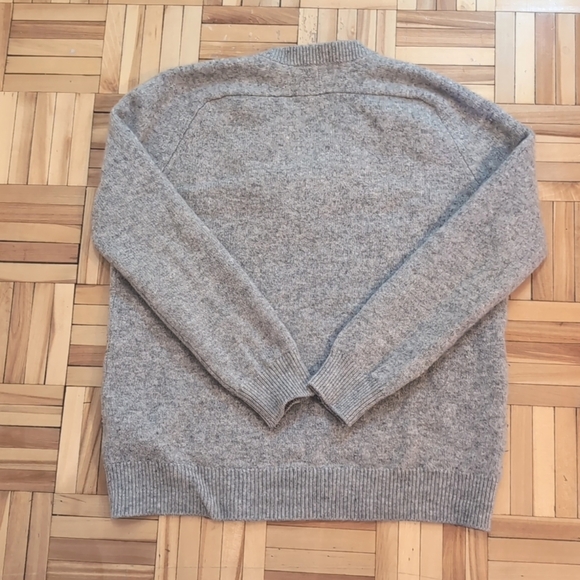 Vince wool cashmere blend v neck size S - Picture 2 of 5